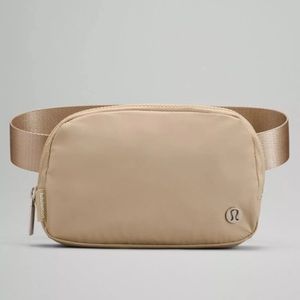 Lululemon Everywhere Belt Bag NWT